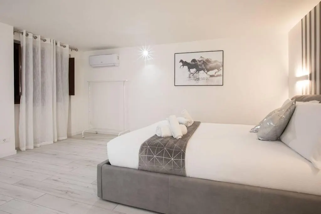 Unforgettable Split Level Jacuzzi Suite Navona - Top Collection Ρώμη 0*,