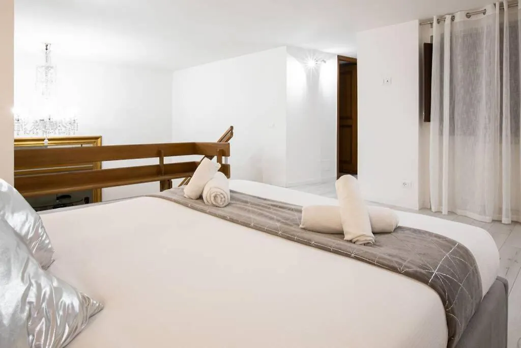Unforgettable Split Level Jacuzzi Suite Navona - Top Collection Rome