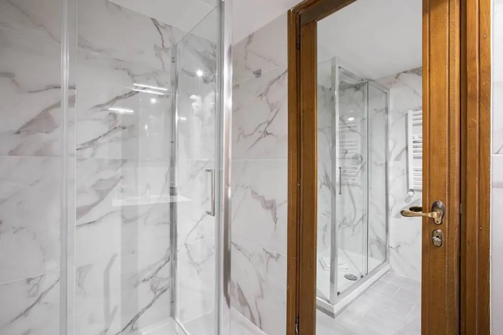 Unforgettable Split Level Jacuzzi Suite Navona - Top Collection Rome Apartment